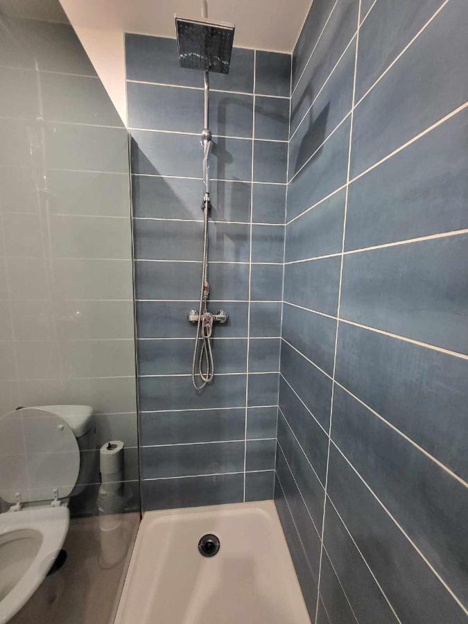 Canada 1 Apartment